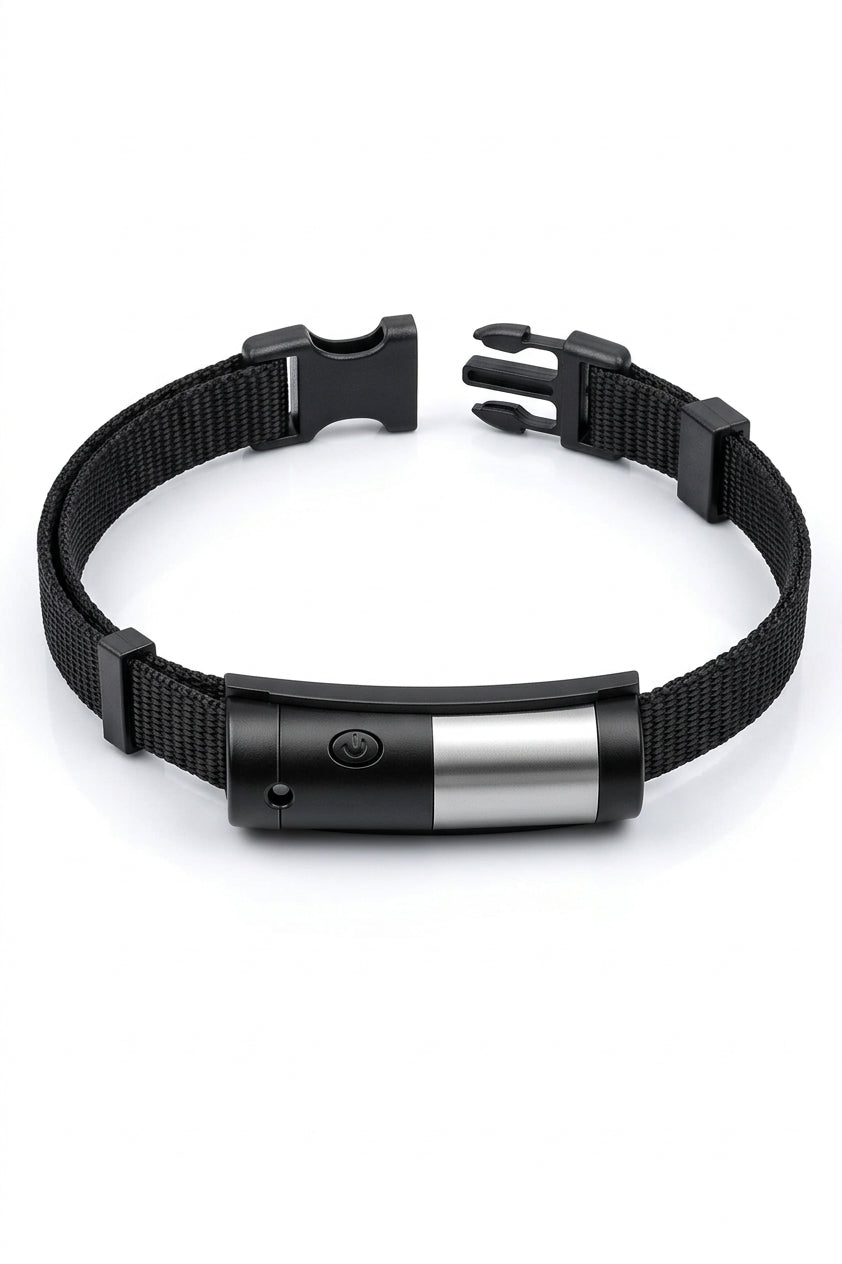 Collar ajustable negro para gatos con módulo láser integrado