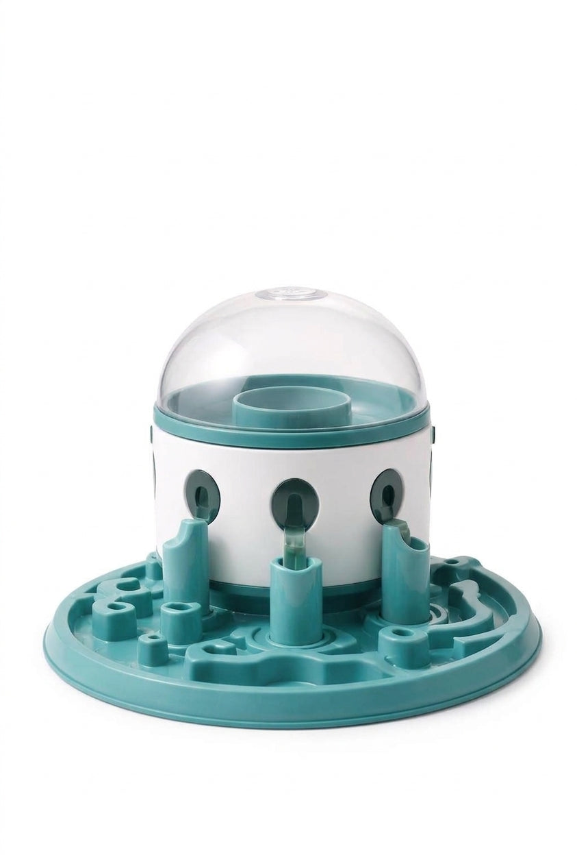 “Alimentador interactivo para gatos con dispensador de premios y base de juego”